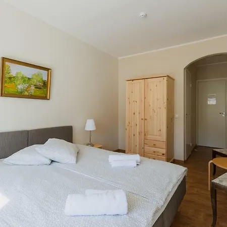 Vandrerhjem Kuressaare Central Hostel *