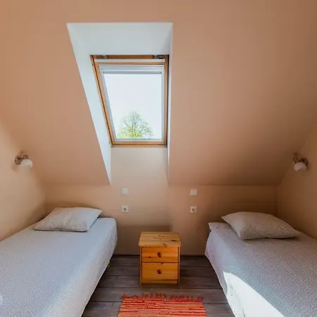 Kuressaare Central Hostel بيت شباب *